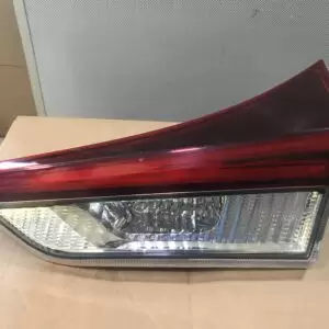 TOYOTA AURIS 2014-2018 ΕΣΩΤΕΡΙΚΟΣ ΠΙΣΩ ΦΑΝΟΣ ΚΑΠΟΥ ΔΕΞΙΟΣ 02-344