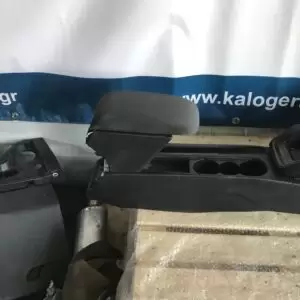 AUDI A1 2017-2020 ΚΟΝΣΟΛΑ ΤΕΜΠΕΛΗΣ ΚΕΝΤΡΙΚΗ 82B863243
