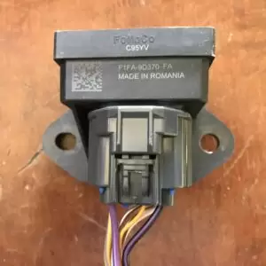 FORD FIESTA 2013-2020 ΜΟΝΑΔΑ ΡΕΛΕ ΑΝΤΛΙΑΣ ΚΑΥΣΙΜΟΥ F1FA 9D370 FA