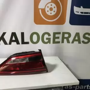 Audi A3 Sedan 2016-2019  ΦΑΝΑΡΙ ΠΙΣΩ ΚΑΠΟΥ ΔΕΞΙ 8V5 945 075