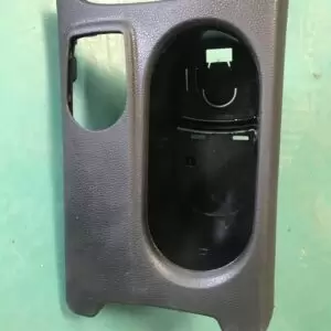 MERCEDES BENZ W176 2018 ΚΑΠΑΚΙ ΚΕΝΤΡΙΚΗΣ ΚΟΝΣΟΛΑΣ A1766800210