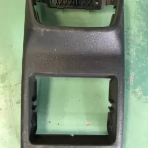 SKODA OCTAVIA 2018 ΕΠΕΝΔΥΣΗ ΚΟΝΣΟΛΑΣ ΠΙΣΩ 5Ε0857289